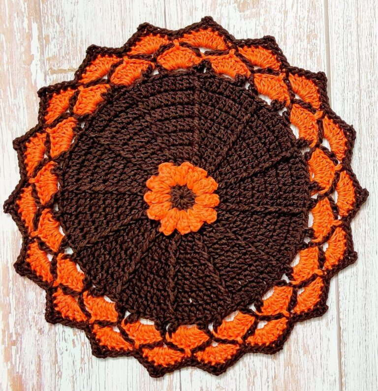 25 Free And Modern Crochet Patterns For Thanksgiving 2025