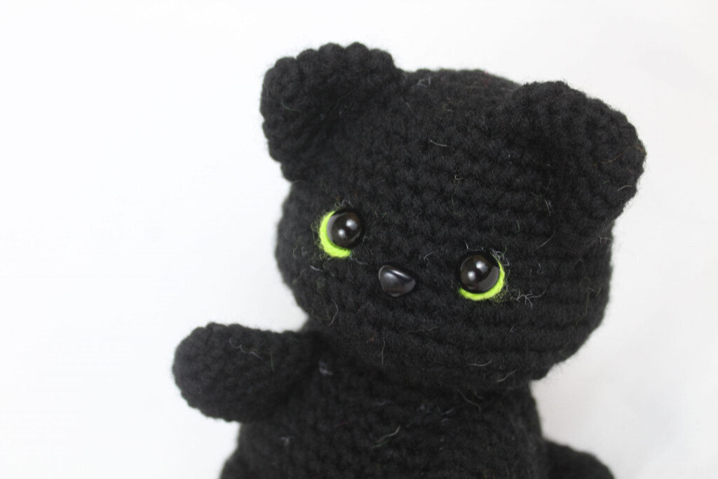 Black Cat Amigurumi Free Crochet Pattern StringyDingDing