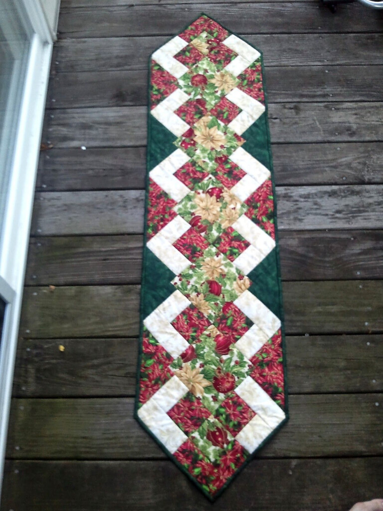 Christmas Table Runner Patterns Free Web 20 Quick And Festive Christmas 