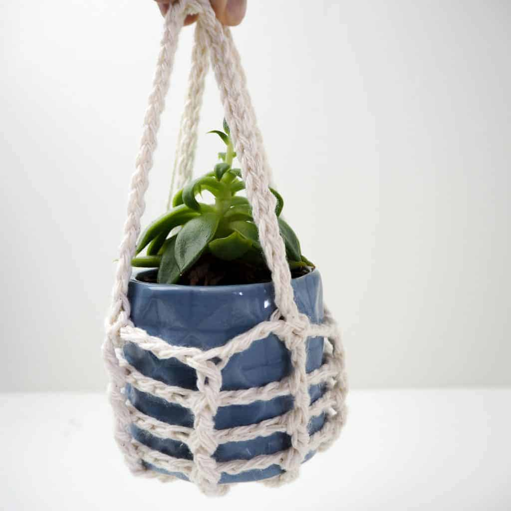 Crochet Plant Hanger FREE Easy Pattern