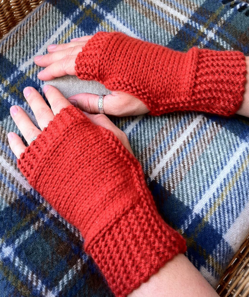 Fingerless Gloves Knit Flat Free Pattern Web Check Out Our Knit Flat 