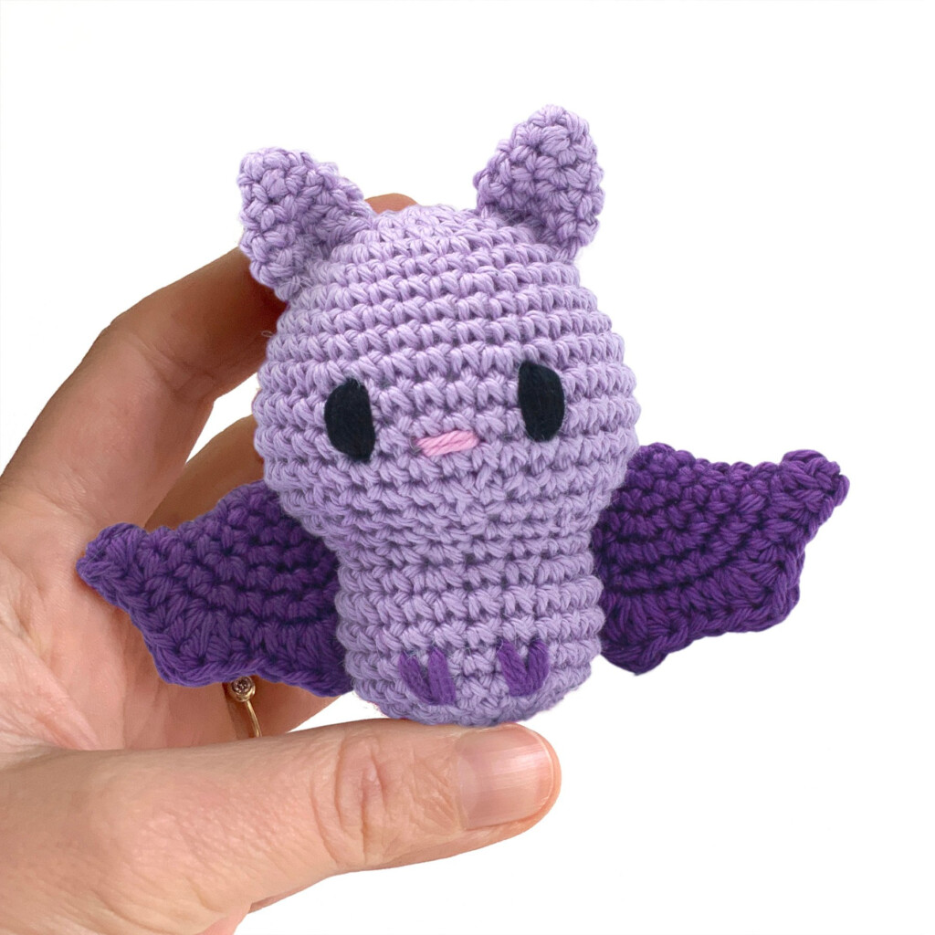 Free Bat Crochet Pattern DIY Fluffies Amigurumi Toy Patterns
