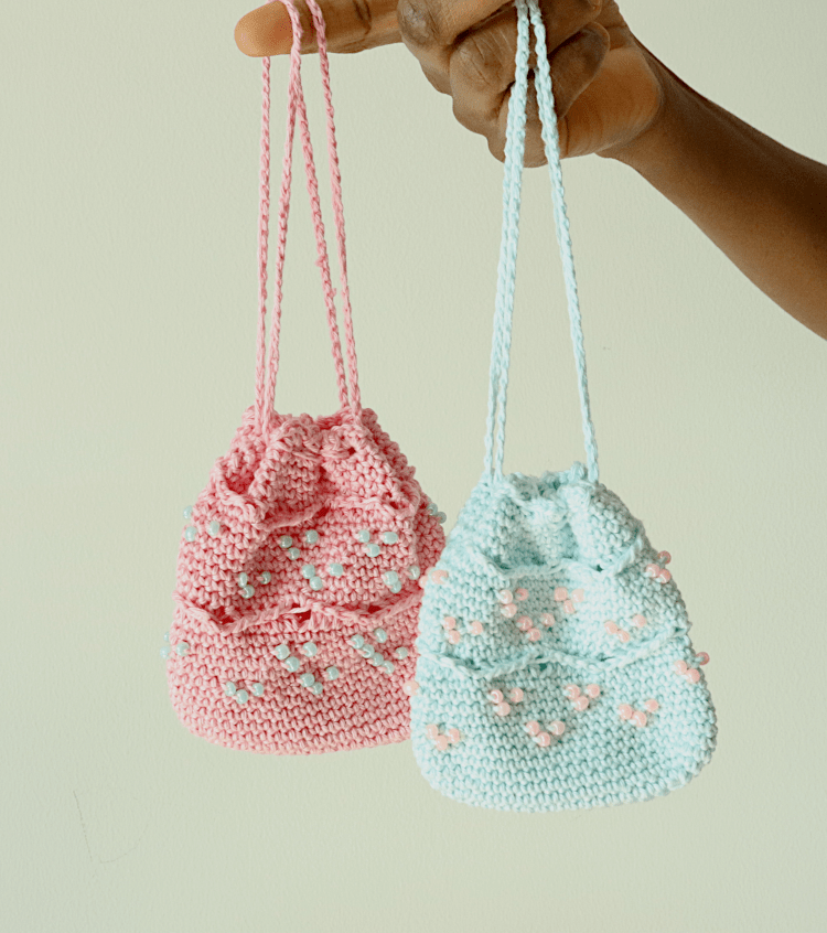 Free Crochet Pattern For A Beaded Mini Drawstring Pouch Crochet Kingdom