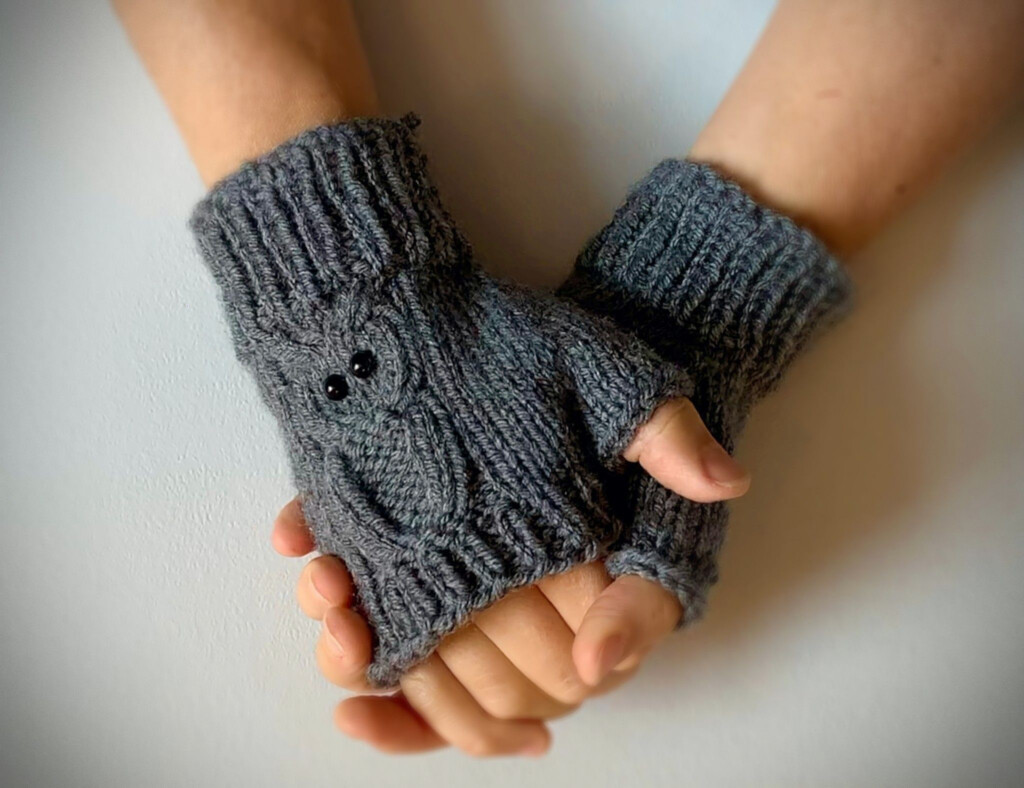 Free Pattern For Knitted Fingerless Gloves A Quick Note On Sizing 