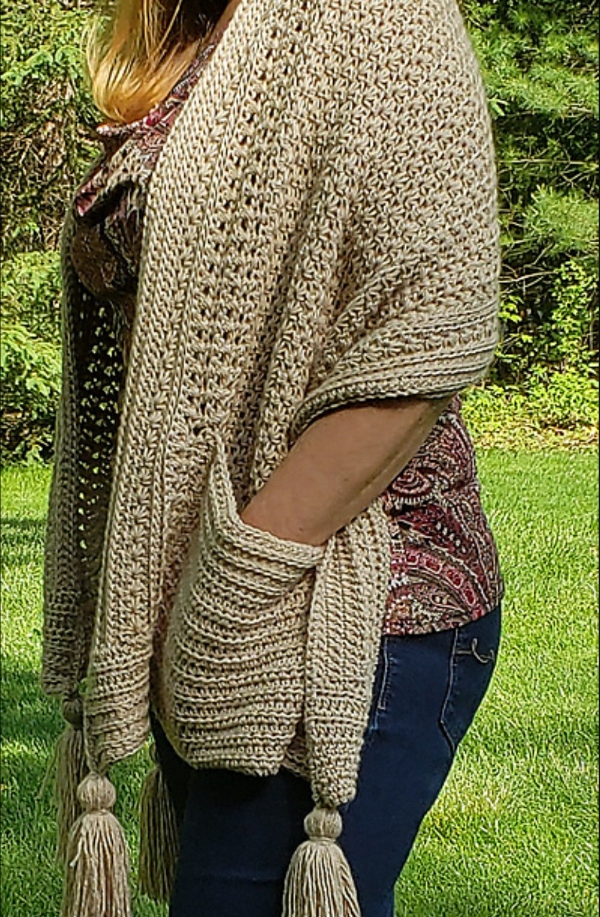 Free Pocket Shawl Crochet Pattern Roundup