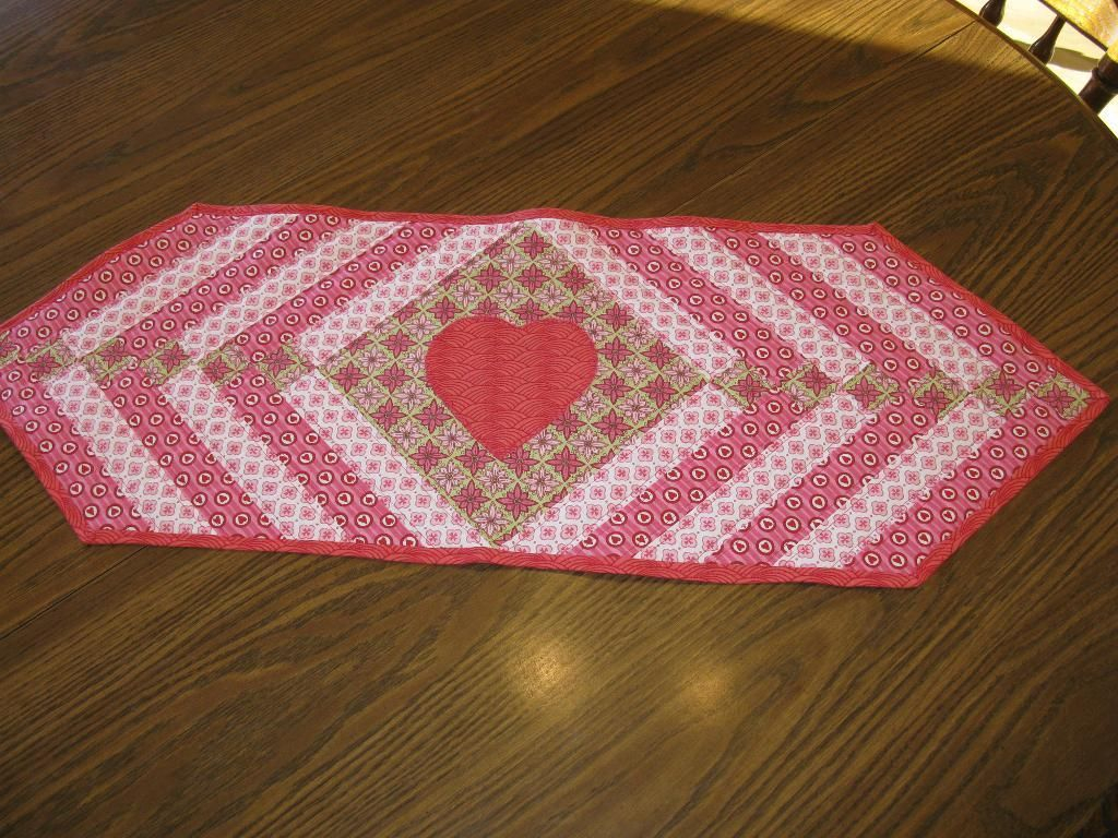 Heart Table Runner Pattern Free