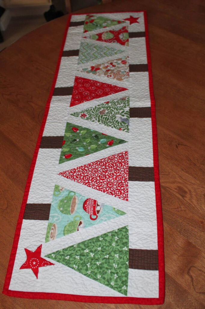 Quilted Table Runner Patterns Free Christmas Web Today I m Going To 