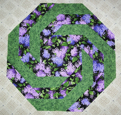 ROUND QUILTED TABLE TOPPER PATTERNS FREE Quilt Pattern