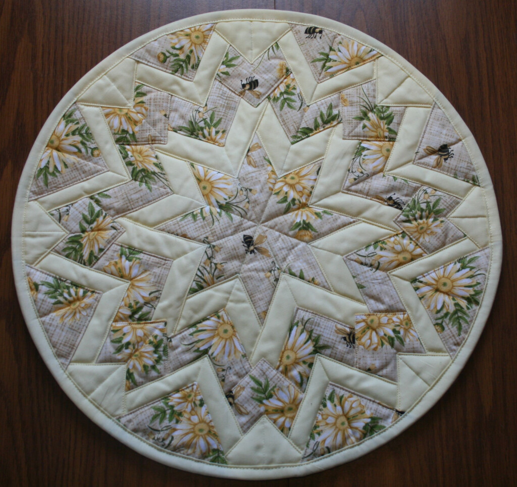Round Quilted Table Topper Patterns Free Web A Scrappy Circle Composed 