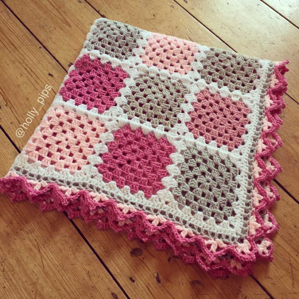 Small Granny Square Baby Blanket Pattern